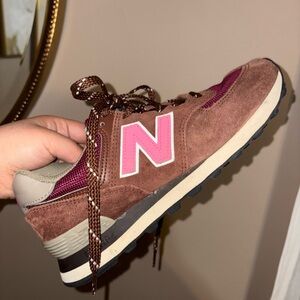 New Balance Women's 574 Sneakers size 6